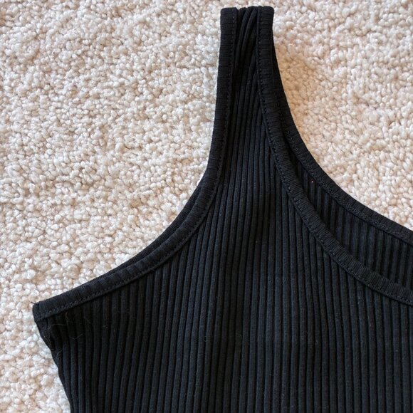 Black Off-Shoulder Crop Ribbed Summer Top Tee Shirt - Picture 2 of 8